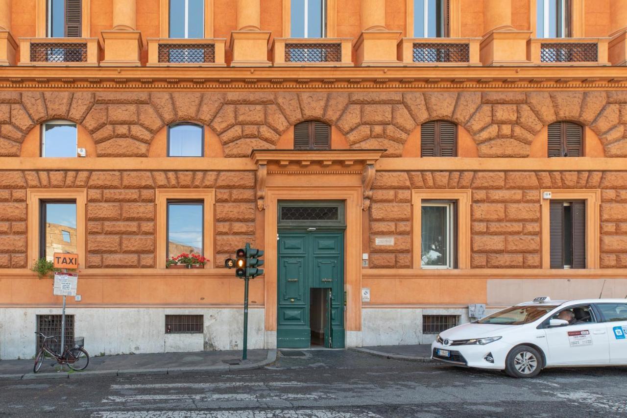 Iflat Colosseum Wide Apartment Rome Bagian luar foto